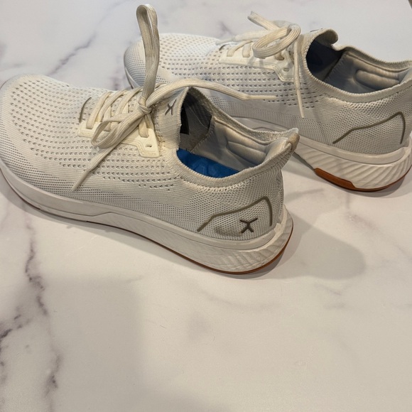 Flux Adapt Runner White Gum Womens Size 8 Running Athletic Walking Knit Shoes - Picture 5 of 7